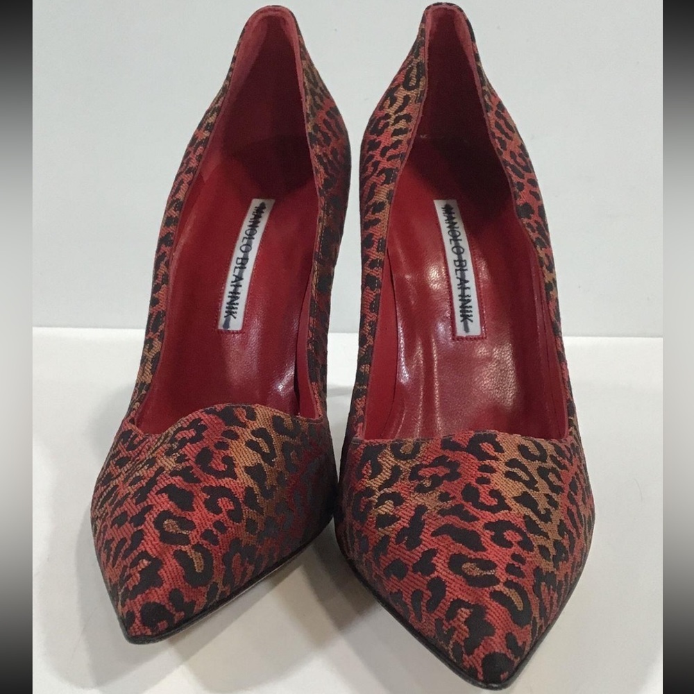 NEW!! Manolo Blahnik Leopard Print Fabric Women's Pump Heels Size 37